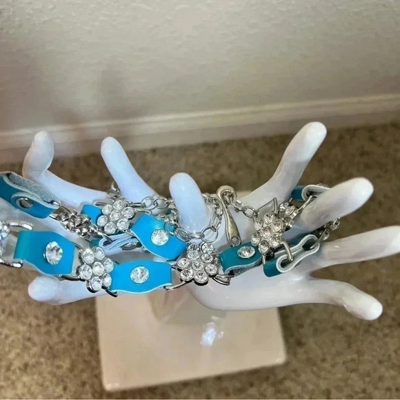 Teen Girl's Rhinestone Floral Design with Turquoise Leather Tabs Chainlink Belt - Picture 2 of 14